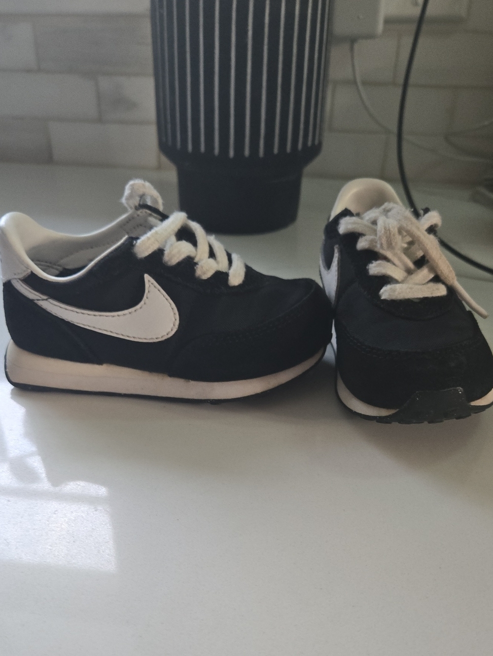 Nike Toddler Waffle Trainer2 Black and White